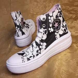 CONVERSE Platform Black/White High-Top with Pink Accents Women's 10.0 Men's 8.0